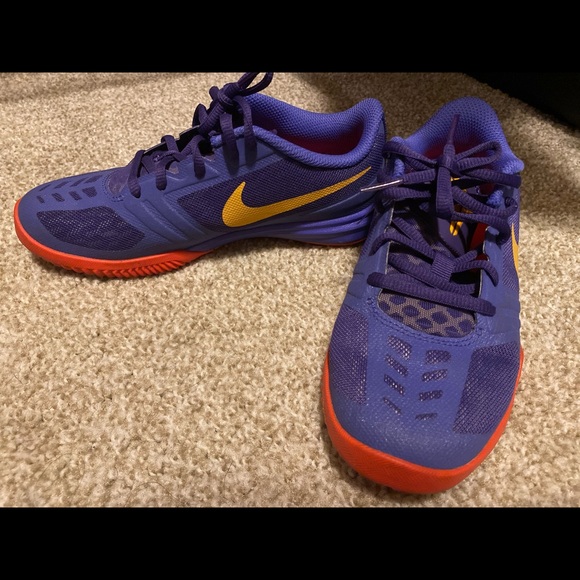 Nike Kids Kobe Mentality (GS) Basketball Shoes